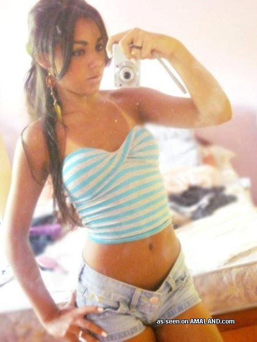 Babes teasing their BFs in hot selfpics