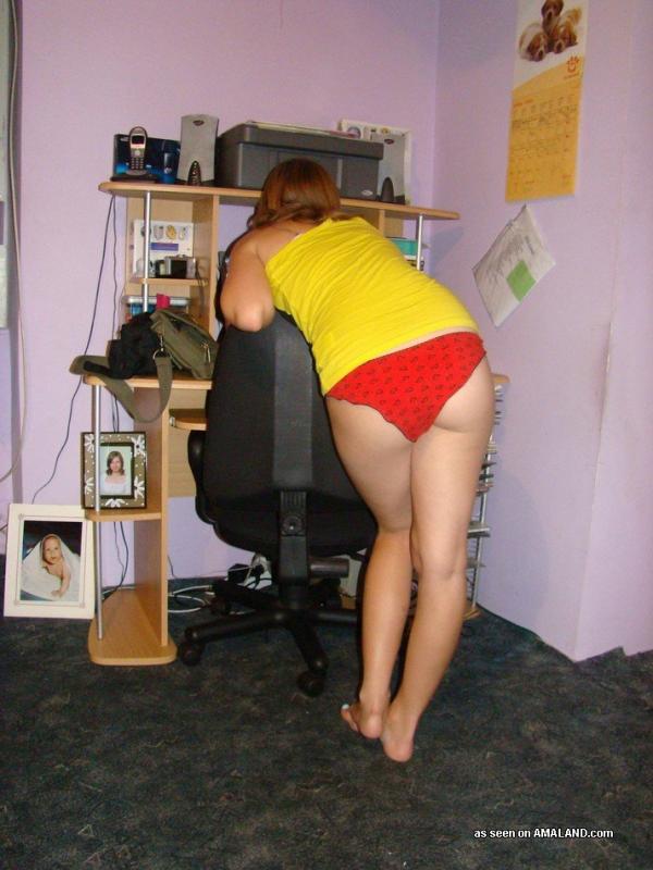 Honey giving head and getting jizzed on